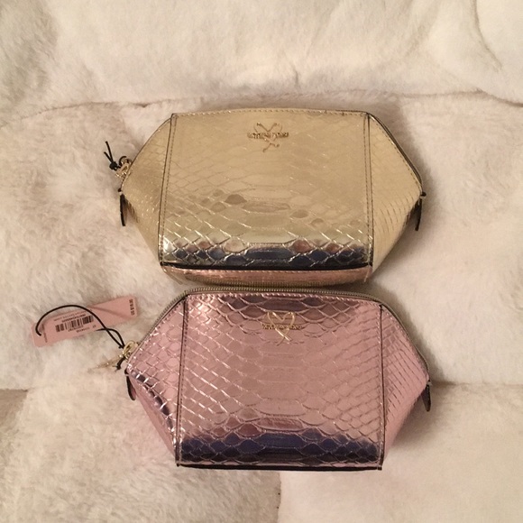 Victoria's Secret Handbags - Set of two Victoria’s Secret Make Up bags